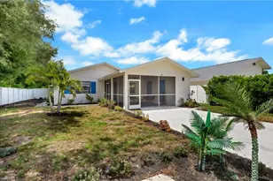 862 95th Ave N, Naples, FL 34108 - Photo 3