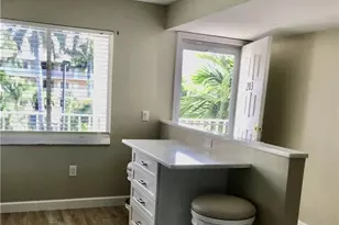 3032 Sandpiper Bay Cir, Naples, FL 34112 - Photo 5