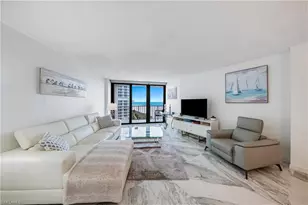 320 Seaview Ct, Marco Island, FL 34145 - Photo 3