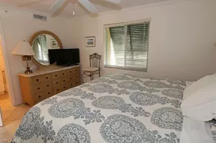 480 5th St S, Naples, FL 34102 - Photo 9