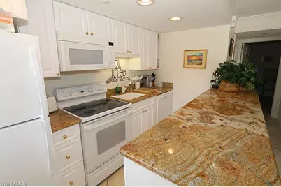 480 5th St S #202, Naples, FL 34102 - Photo 7
