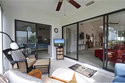 549 Beachwalk Cir, Naples, FL 34108 - Photo 5