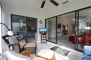 549 Beachwalk Cir, Naples, FL 34108 - Photo 5