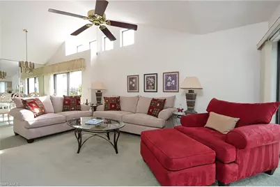 549 Beachwalk Cir, Naples, FL 34108 - Photo 7