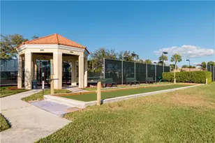 7750 Jewel Ln, Naples, FL 34109 - Photo 27