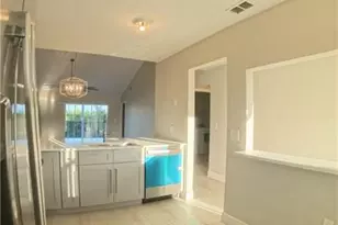3051 Sandpiper Bay Cir, Naples, FL 34112 - Photo 15