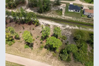 1041 Coleridge St, Lehigh Acres, FL 33974 - Photo 3