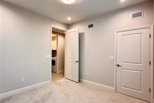 2646 Seychelles Cir, Naples, FL 34112 - Photo 13