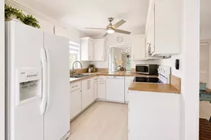 1056 Forest Lakes Dr, Naples, FL 34105 - Photo 9