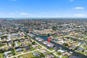 4622 SW 12th Pl, Cape Coral, FL 33914 - Photo 9