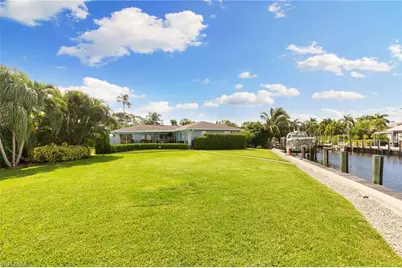 2140 Shad Ct, Naples, FL 34102 - Photo 15