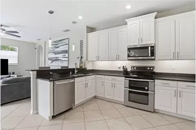 12509 Gemstone Ct, Fort Myers, FL 33913 - Photo 5