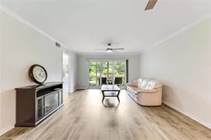 225 Robin Hood Cir, Naples, FL 34104 - Photo 3