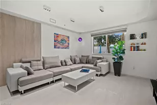 1100 Pine Ridge Rd, Naples, FL 34108 - Photo 15