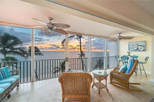 1275 Gulf Shore Blvd N, Naples, FL 34102 - Photo 29