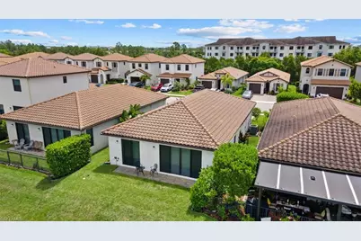 8968 Madrid Cir, Naples, FL 34104 - Photo 3