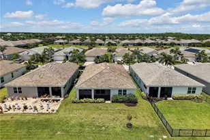 28029 Sanibel Sands St, Bonita Springs, FL 34135 - Photo 5