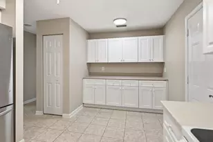 25064 Peacock Ln, Naples, FL 34114 - Photo 11
