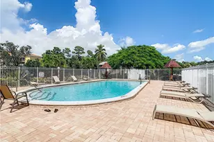 4625 Bayshore Dr, Naples, FL 34112 - Photo 29