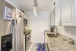4625 Bayshore Dr, Naples, FL 34112 - Photo 7