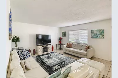 4625 Bayshore Dr #D8, Naples, FL 34112 - Photo 3