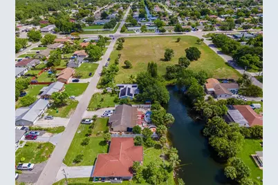 2100 55th St SW, Naples, FL 34116 - Photo 13