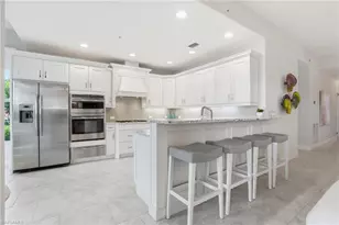 8066 Signature Club Cir, Naples, FL 34113 - Photo 11