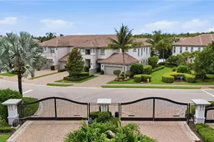 8066 Signature Club Cir, Naples, FL 34113 - Photo 3