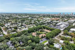 1201 Solana Rd, Naples, FL 34103 - Photo 37