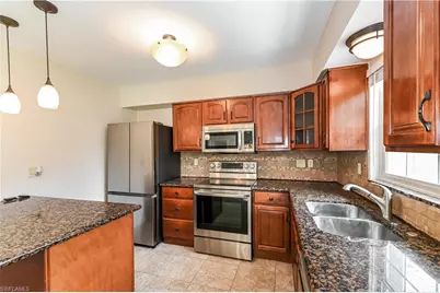 302 SE 3rd St, Cape Coral, FL 33990 - Photo 7