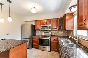 302 SE 3rd St, Cape Coral, FL 33990 - Photo 7