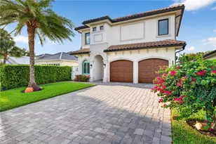 519 97th Ave N, Naples, FL 34108 - Photo 7