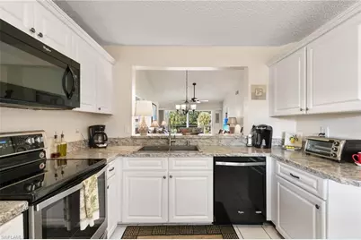685 Squire Cir #204, Naples, FL 34104 - Photo 11
