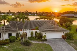 2428 Duchess Ct, Naples, FL 34112 - Photo 43