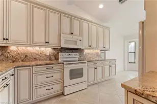 441 Countryside Dr, Naples, FL 34104 - Photo 9