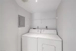 7800 Emerald Cir, Naples, FL 34109 - Photo 11