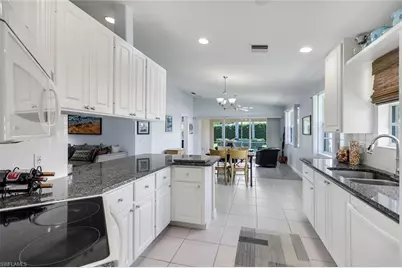 3343 Cayman Ln, Naples, FL 34119 - Photo 11