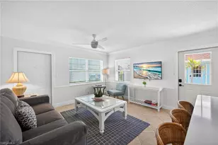 563 105th Ave N, Naples, FL 34108 - Photo 5