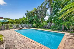 563 105th Ave N, Naples, FL 34108 - Photo 13