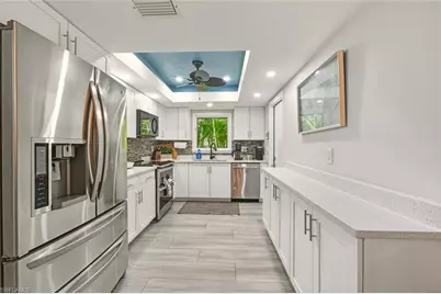 530 108th Ave N, Naples, FL 34108 - Photo 7