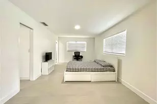 1772 Inlet, North Fort Myers, FL 33903 - Photo 5