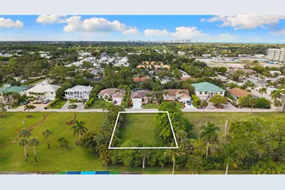 3080 Pine Tree Dr, Bonita Springs, FL 34134 - Photo 7