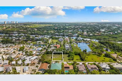 3116 Pine Tree Dr, Bonita Springs, FL 34134 - Photo 3