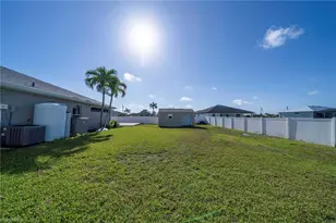 1807 NW 37th Ave, Cape Coral, FL 33993 - Photo 37