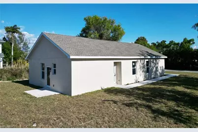 2173 Mitchell Ct, Fort Myers, FL 33916 - Photo 19