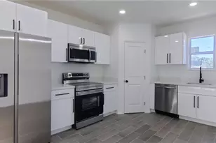 2173 Mitchell Ct, Fort Myers, FL 33916 - Photo 5