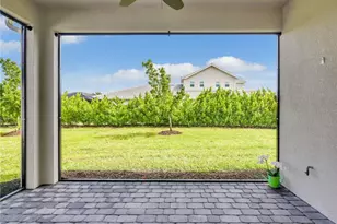 9225 Cayman Dr, Naples, FL 34114 - Photo 23