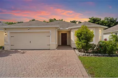 722 Hadley Pl W, Naples, FL 34104 - Photo 1