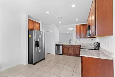 722 Hadley Pl W, Naples, FL 34104 - Photo 5