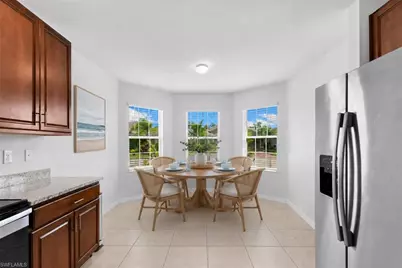 722 Hadley Pl W, Naples, FL 34104 - Photo 3